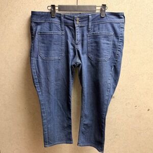 Old Navy Sz 12 Womens Blue Denim Patch Pocket  Cropped Casual‎ Mid Rise Jeans